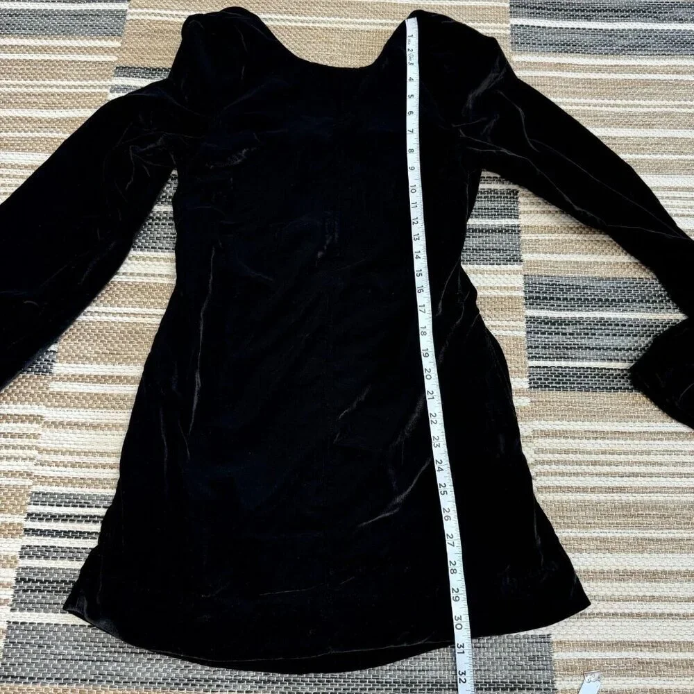 Free People Women's Chelsea Mini Dress Long Sleeve Low Open-Back Black‎ Size S
